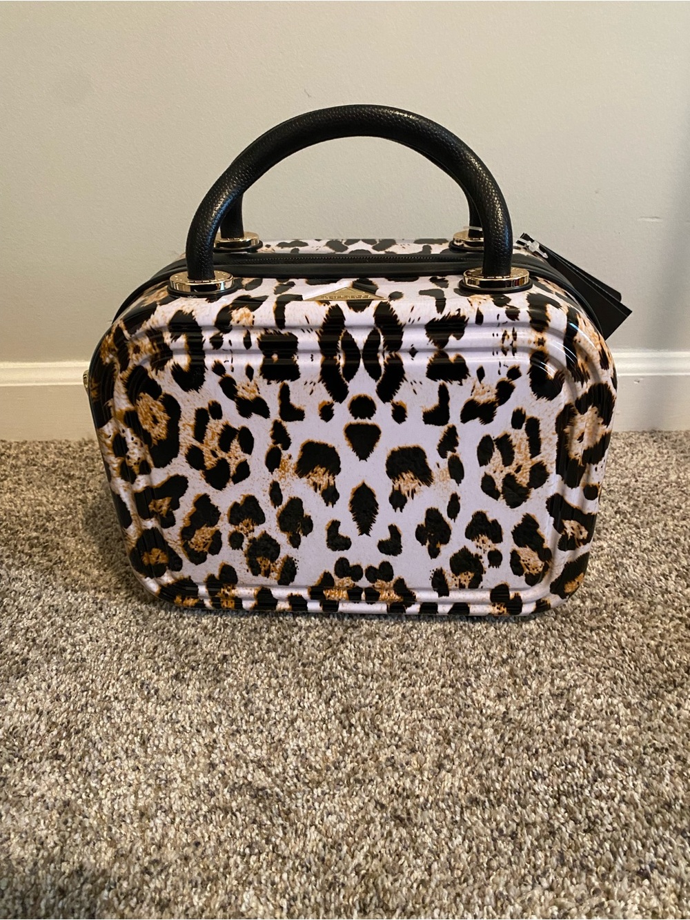 Triforce Elite Performance Travelware Leopard Print Makeup Bag / Suitcase NWT